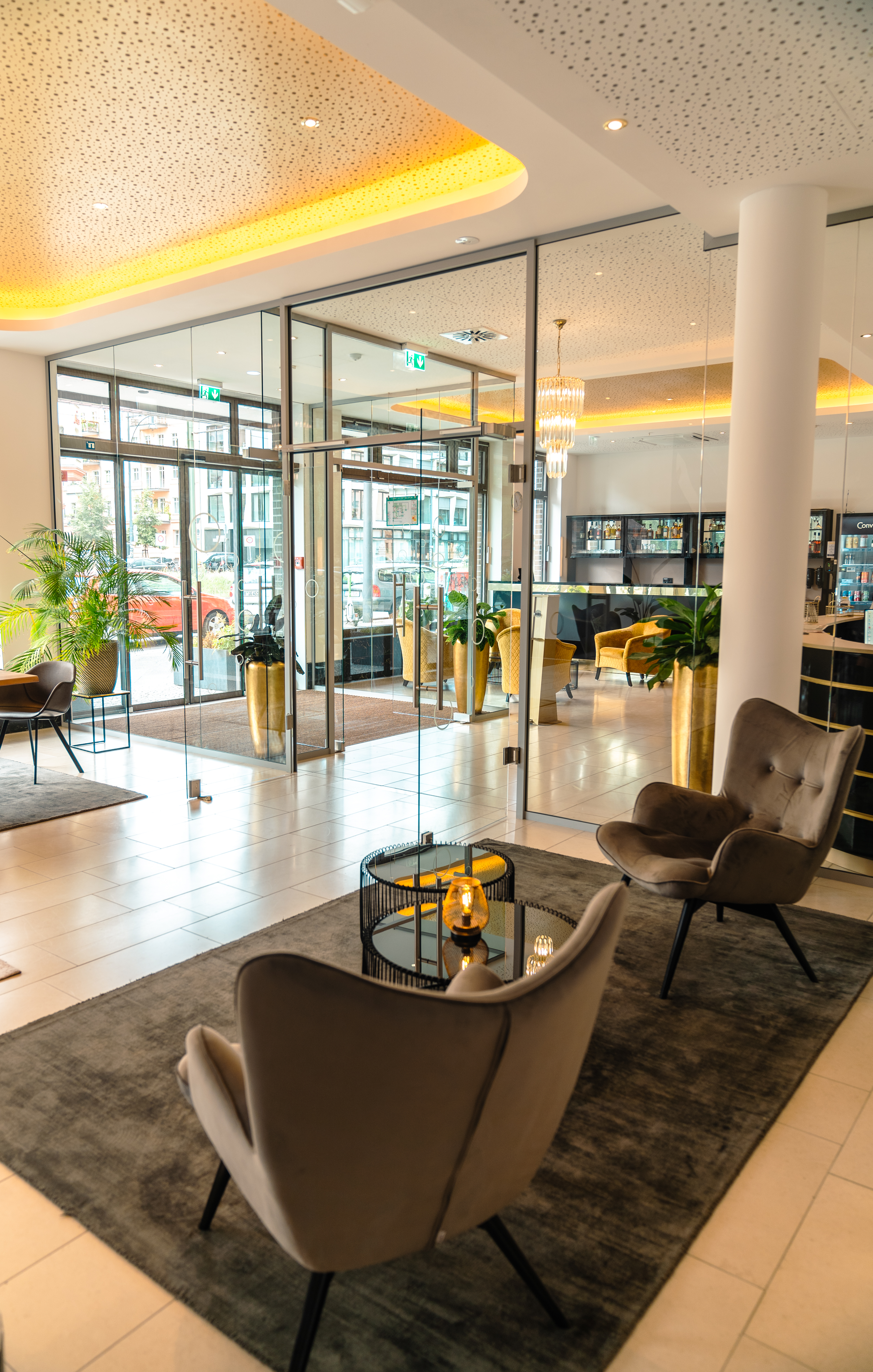 Lobby 6